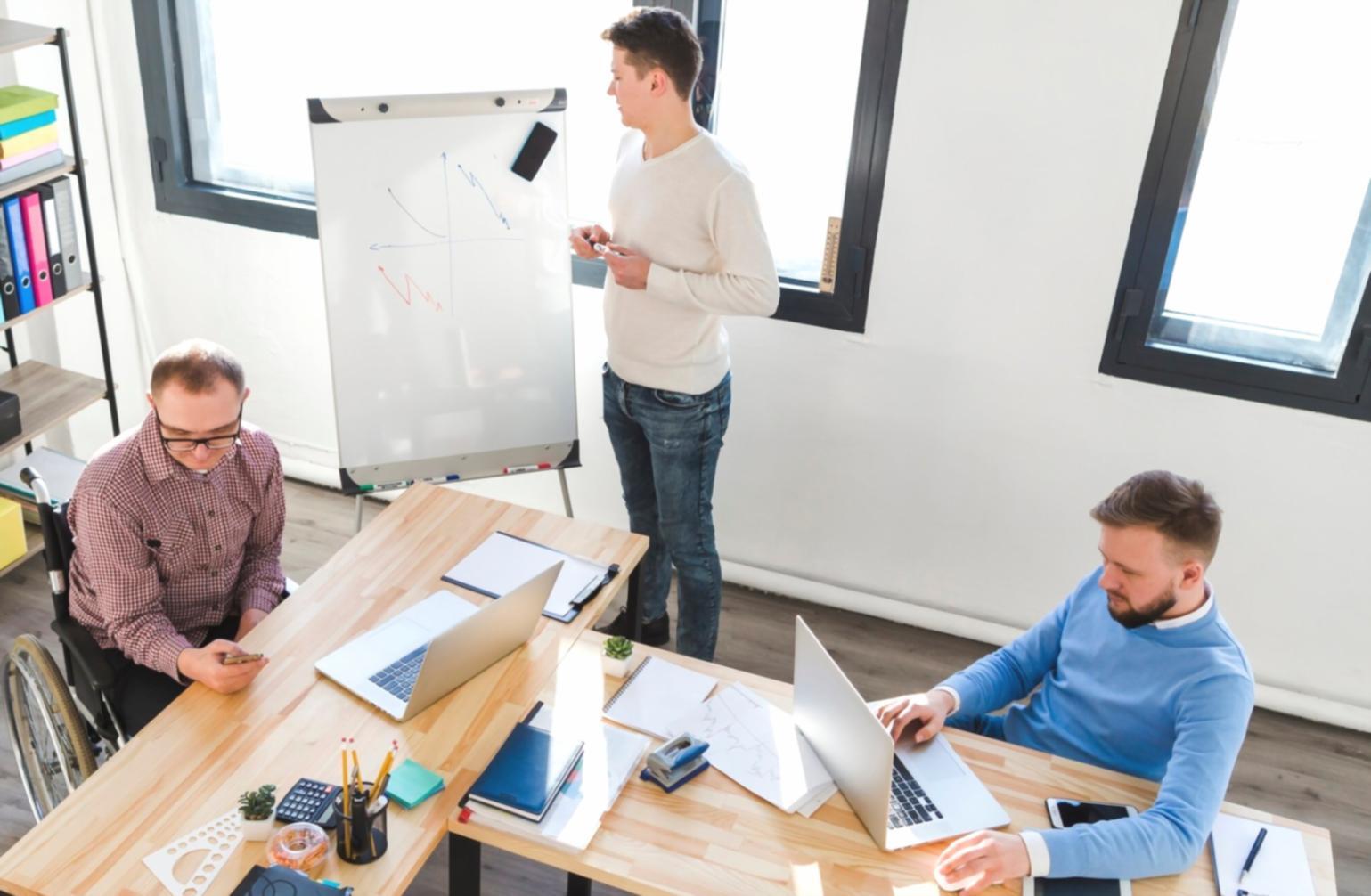 Session de formation collaborative en analyse financière